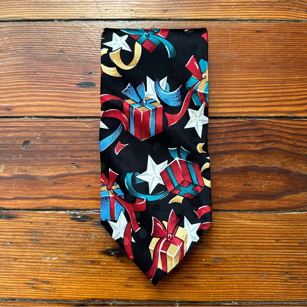 Vintage 90s Wembley Christmas Present tie